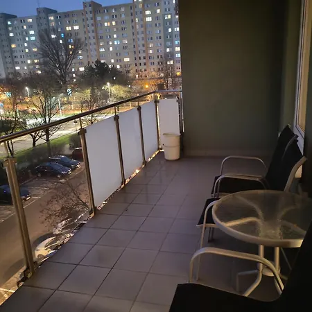 Apartment Boho Style With Garage And Large Terrace Pressburg
