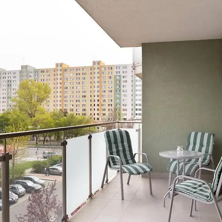 Boho Style With Garage And Large Terrace 公寓 布拉迪斯拉发